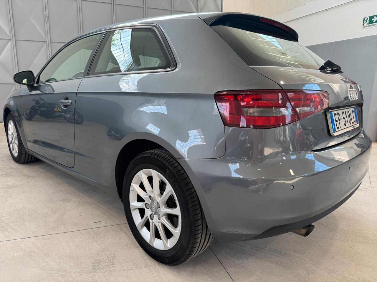 Audi A3 3P 1.6 TDI 105 CV YOUNG