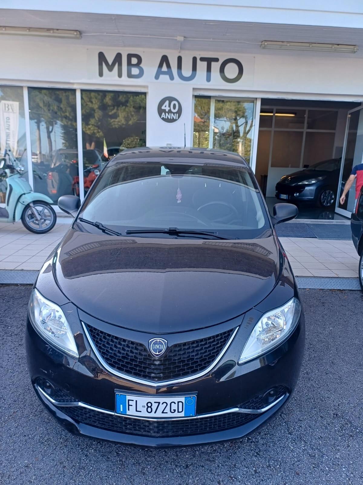 Lancia Ypsilon 1.2 69 CV 5 porte Silver