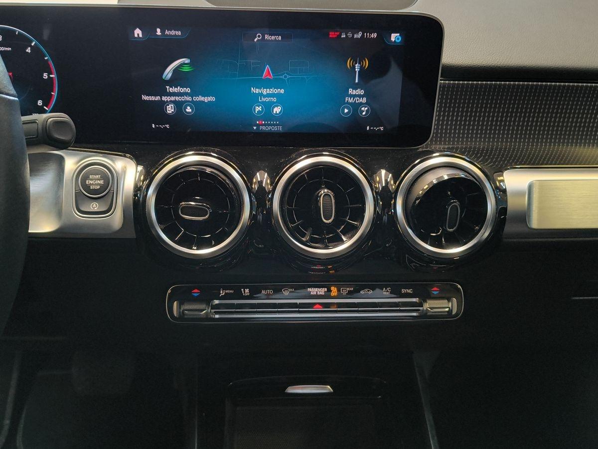 Mercedes-Benz GLB - X247 2019 - GLB 180 d Premium auto