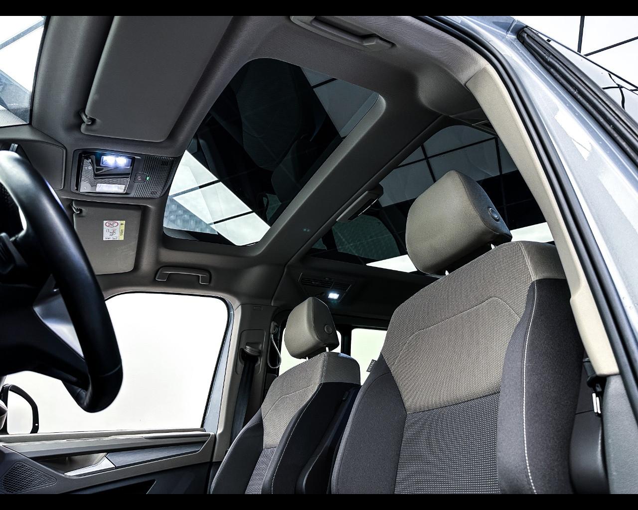 VOLKSWAGEN Multivan 7ª '21-> - Multivan 2.0 TDI 150CV DSG Life