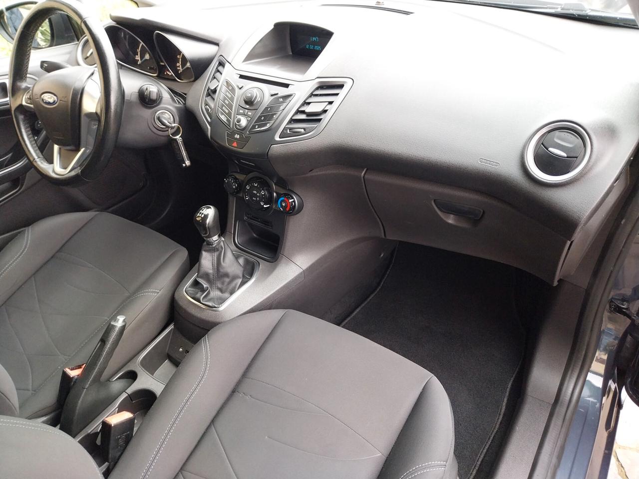 Ford Fiesta 1.5 TDCi 75CV 5 porte - ok neopatentati