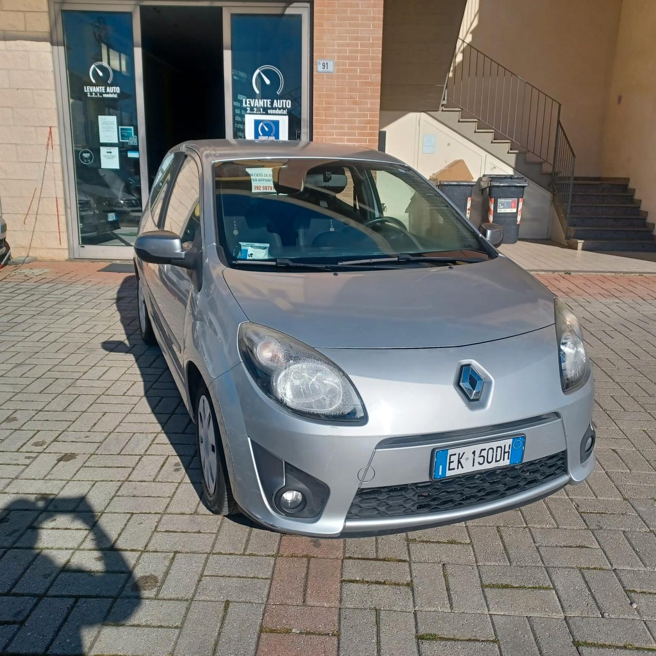 144.118KM TWINGO 1.2 PER NEOPATENTATI