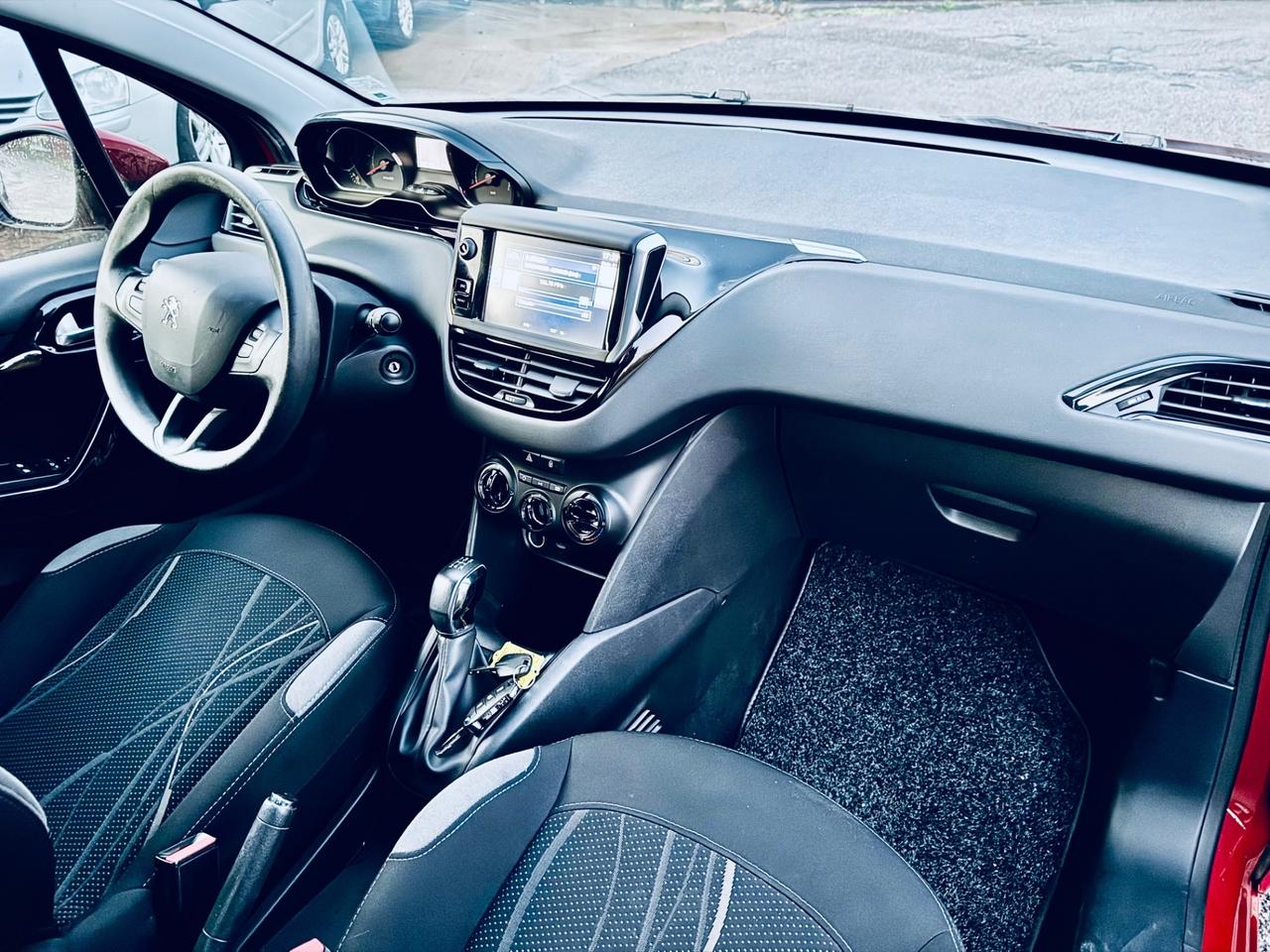 Peugeot 208 1.4 HDi 68 CV 5 porte Allure
