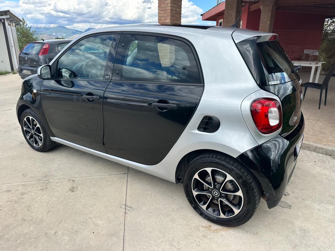 Smart ForFour 1.0