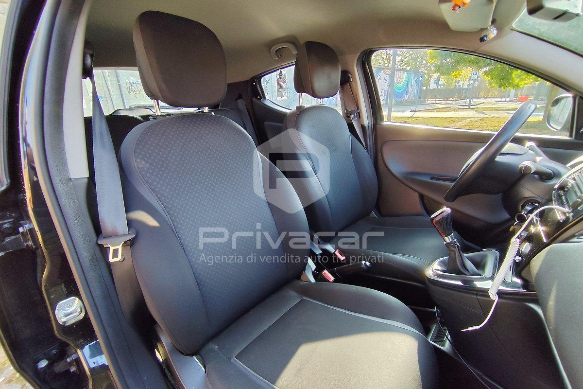 LANCIA Ypsilon 1.2 69 CV 5 porte Gold