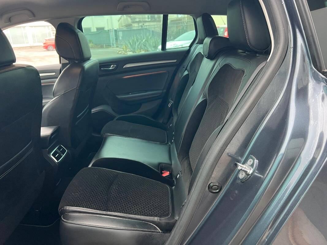 Renault Megane 1.5 dci energy Intens 110cv edc