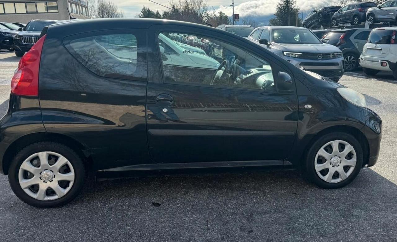 Peugeot 107 1.0 68CV 3p. Plaisir