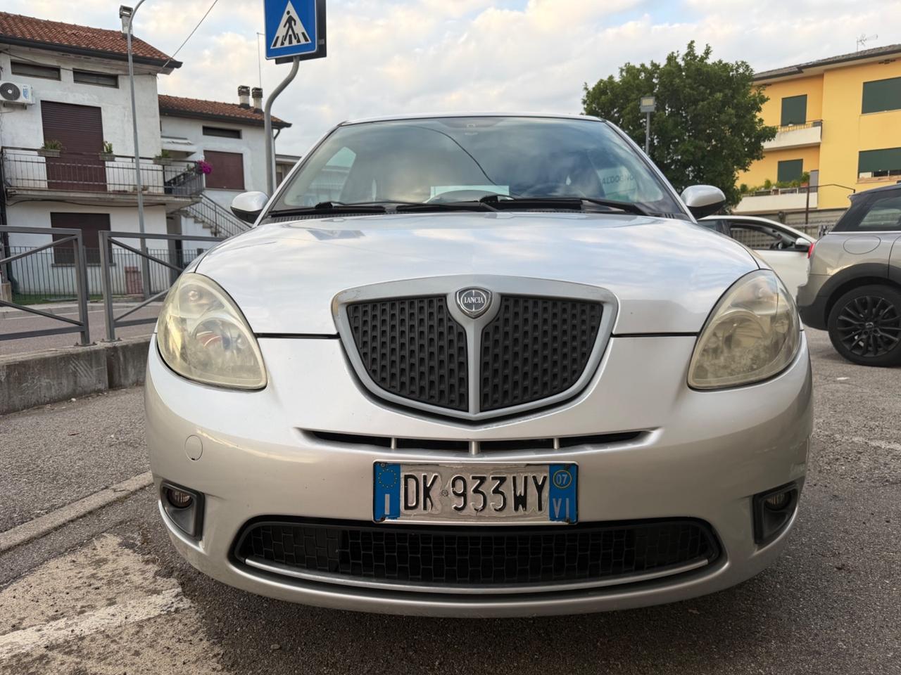 Lancia Ypsilon 1.2 Argento