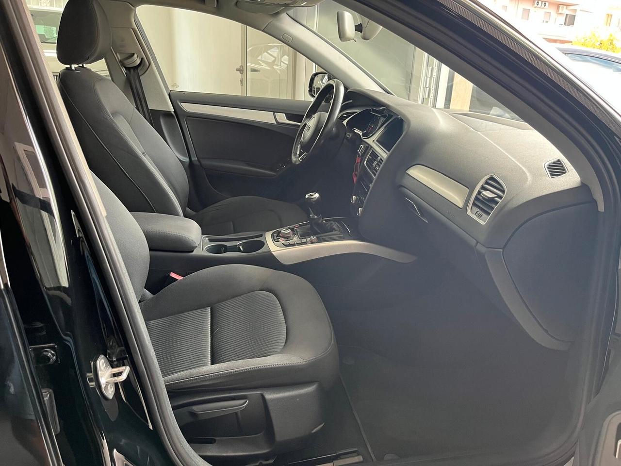 Audi A4 2.0 TDI 120 CV S-Line