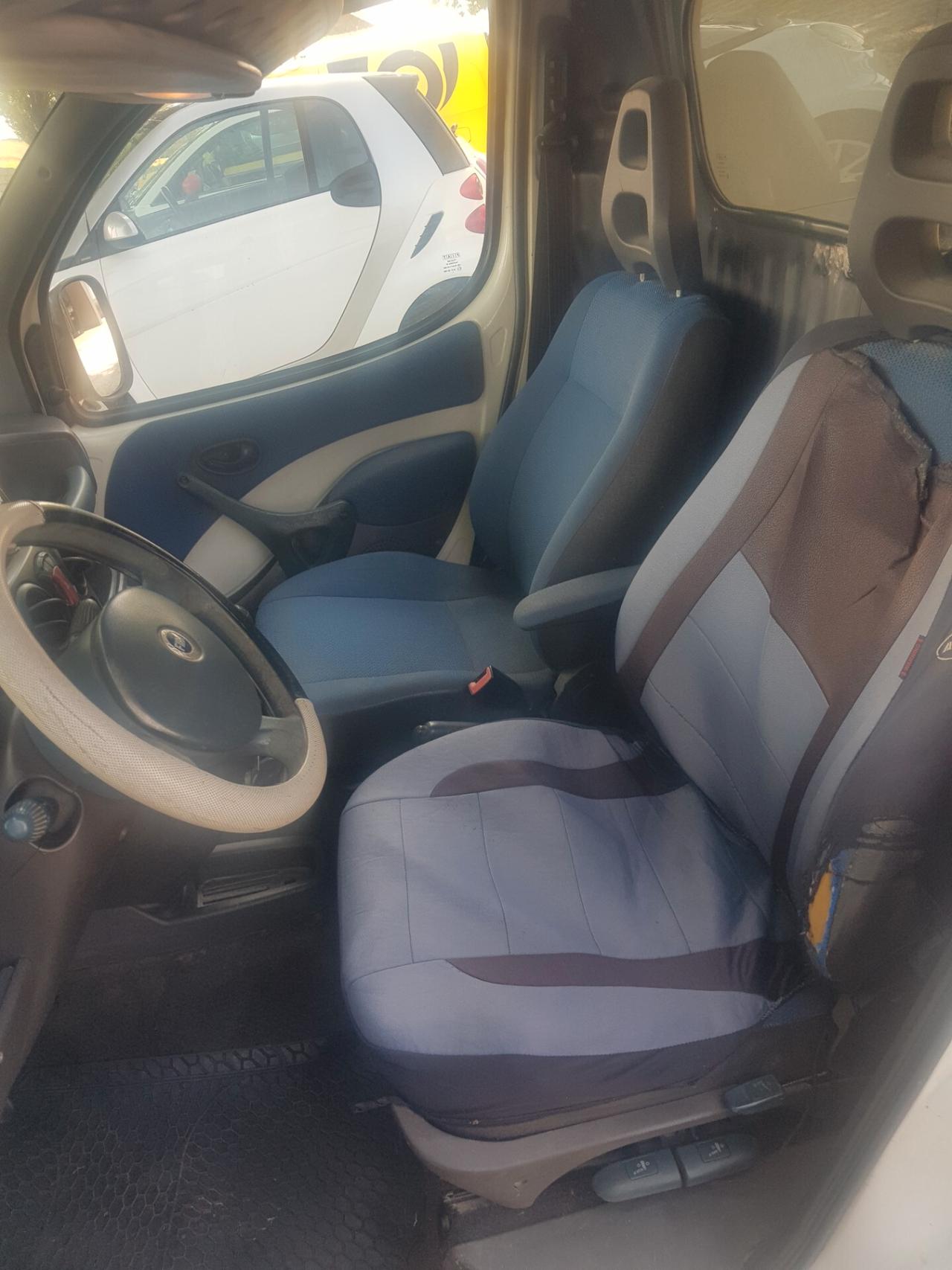 Fiat Doblo 1.9 JTD cat Cargo Lamierato