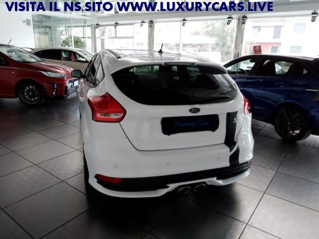 FORD Focus 2.0 EcoBoost 250 CV ST3 Limited edition