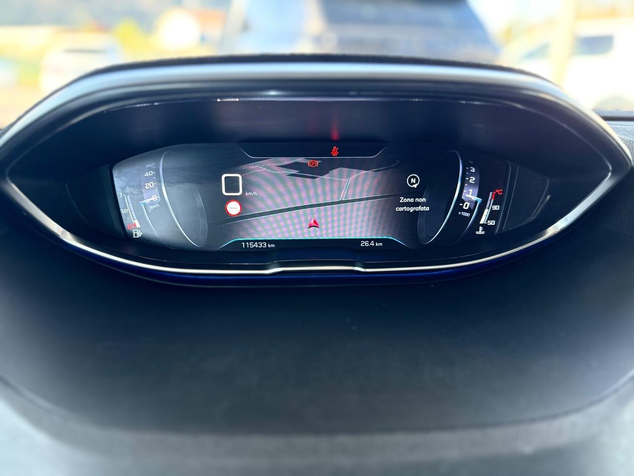 PEUGEOT 5008DIESEL 7 POSTI*TETTO*CERCHI18*NAVI*TAGLPEUGEOT