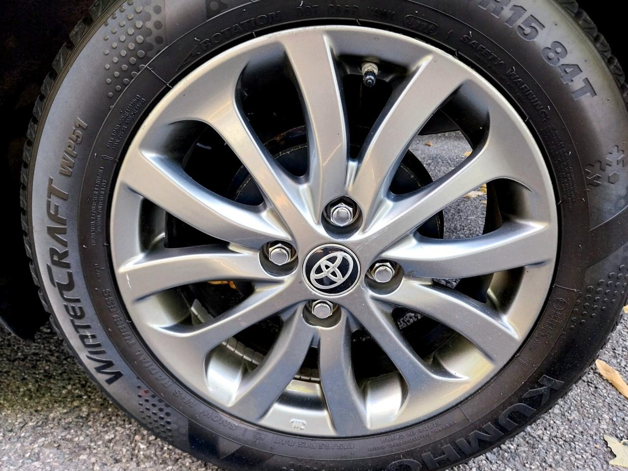 Toyota Yaris 1.0 5 porte