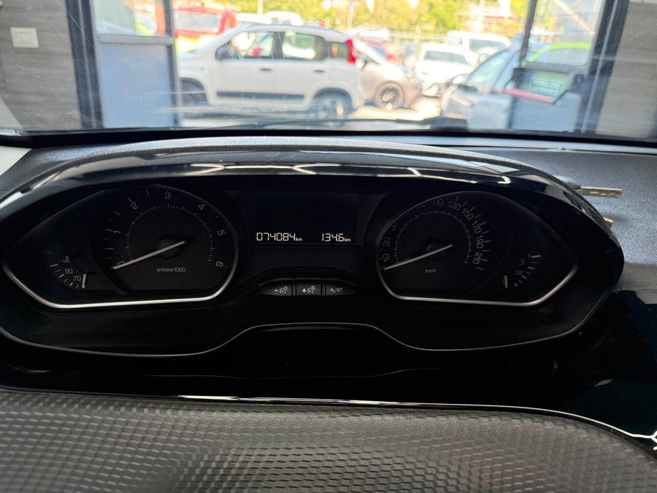 Peugeot 208 BlueHDi 75 5 porte Allure