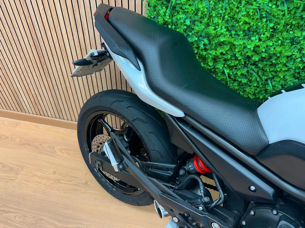 YAMAHA XJ-6 XJ6 XJ 600 / 7.000KM / TUA DA 99€ AL MESE