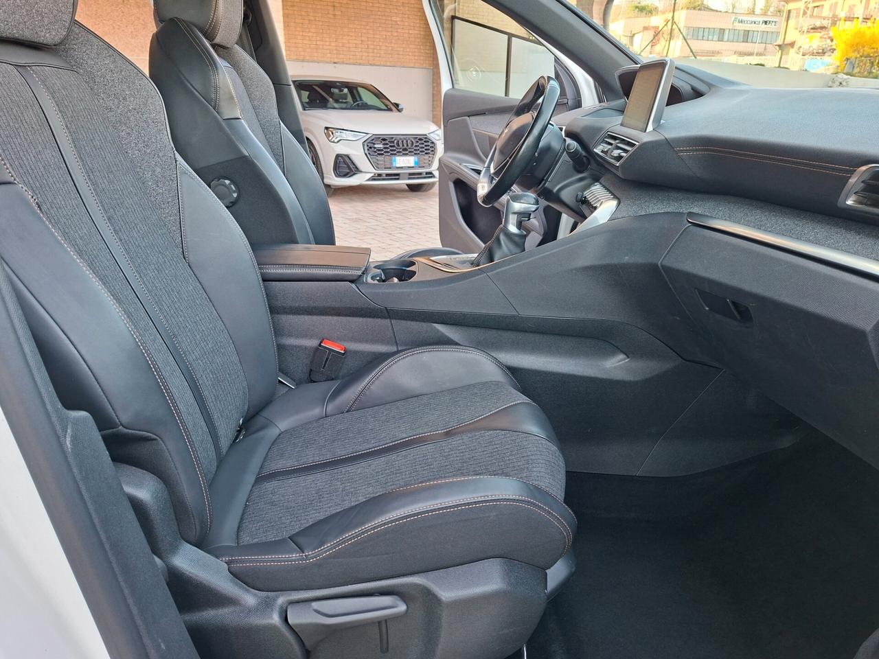 Peugeot 3008 BlueHDi 130 S&S GT Line UNICOPRO.