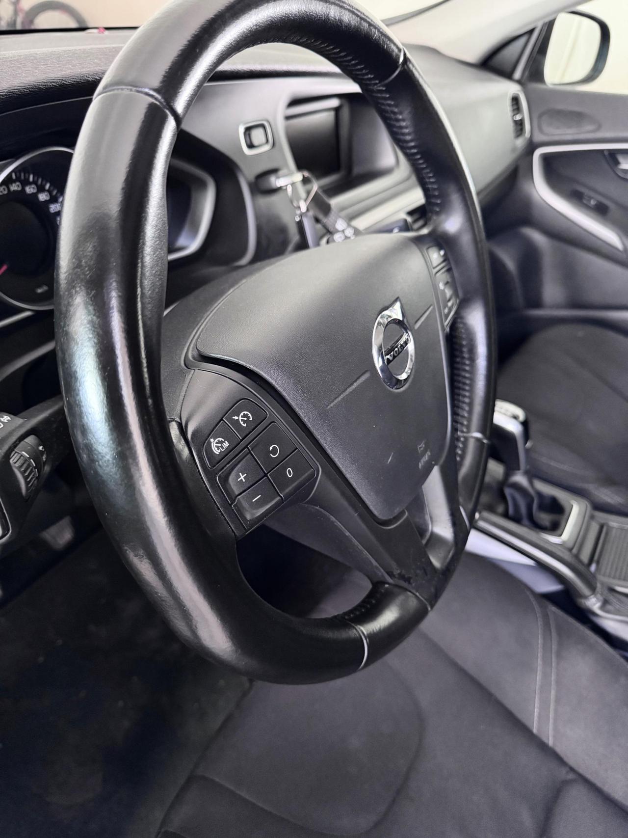 Volvo V40 2.0 d2 Momentum my17