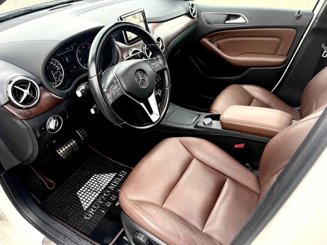 Mercedes-benz B Premium PLUS *TETTO*PELLE*NAVI*CERCHI18