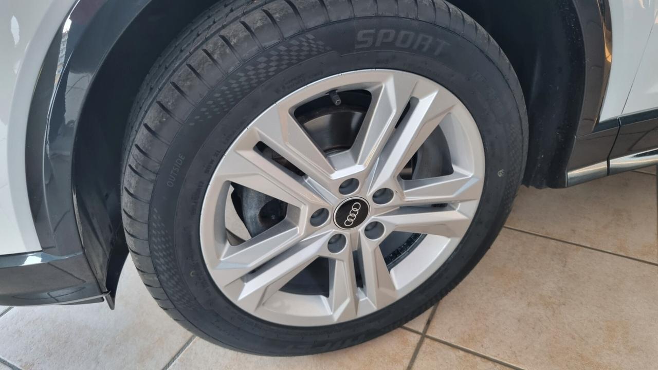 Audi Q2 30 TDI Business Advanced