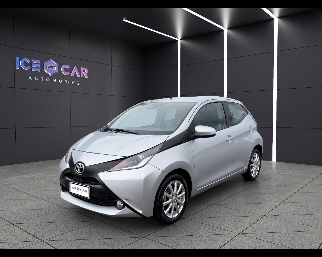 TOYOTA Aygo 1.0 VVT-i 69 CV 5 porte x-play MMT