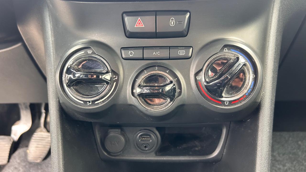 Peugeot 208 1.6 HDi 75cv Allure