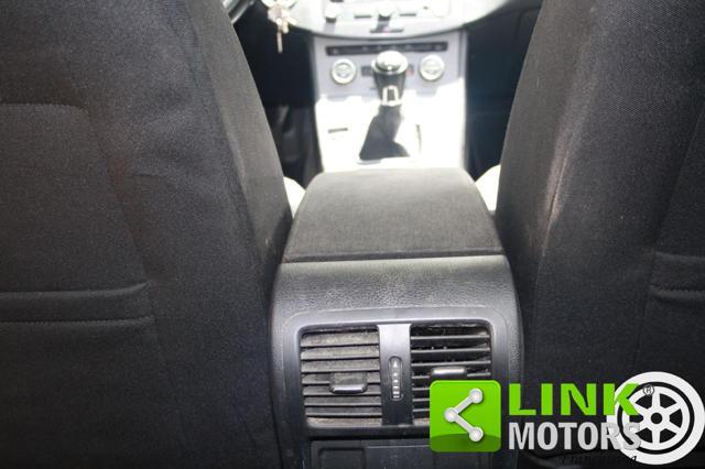 VOLKSWAGEN Passat Var. 2.0 TDI Highline Blue M.Tech.