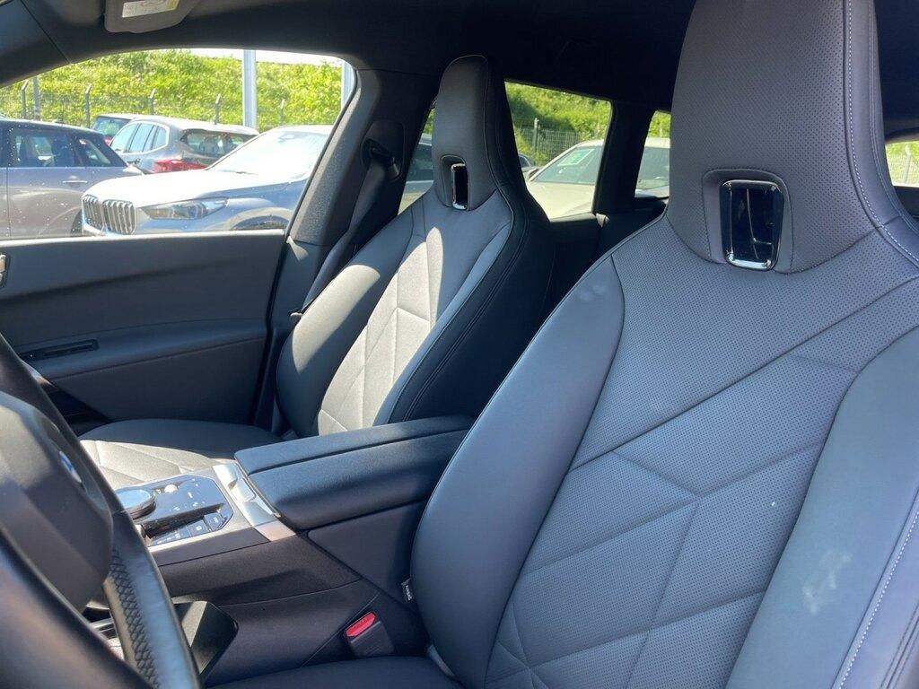 BMW iX 40 pacchetto sportivo xDrive