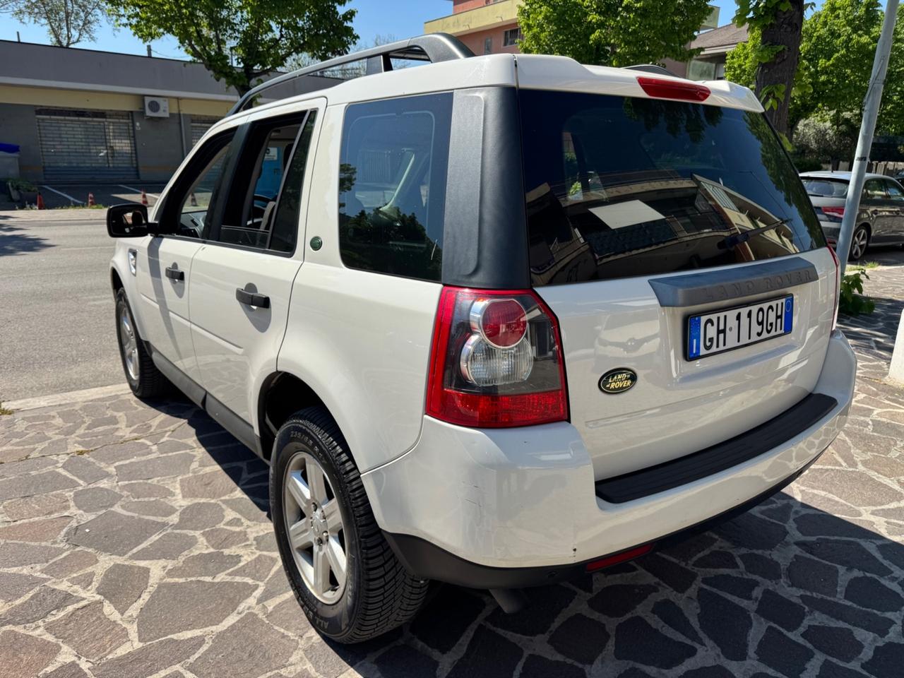Land Rover Freelander 2.2 TD4 S.W. SE