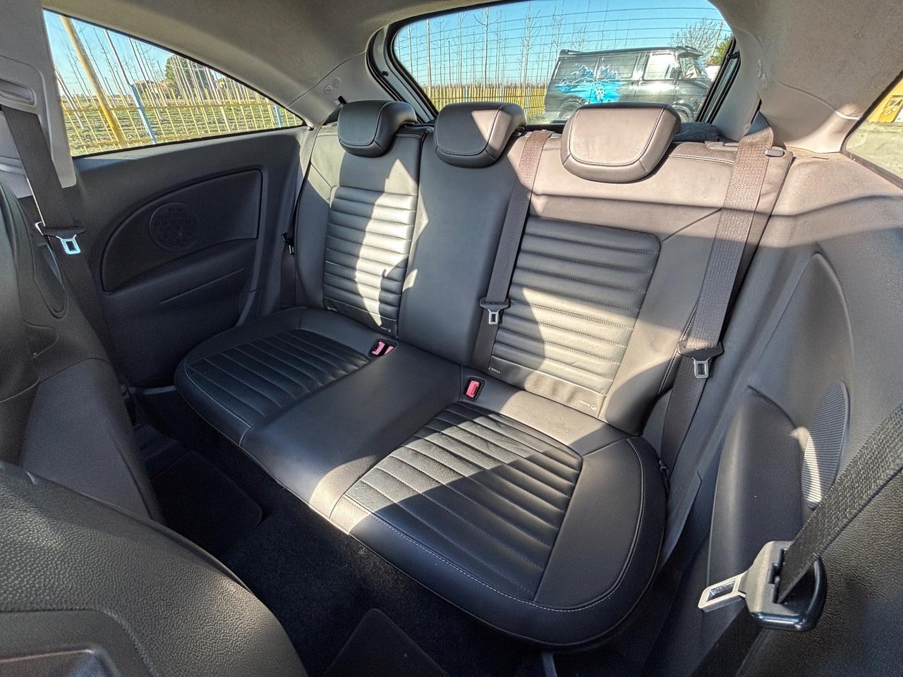 Opel Corsa 1.6 T 192CV 3 porte OPC