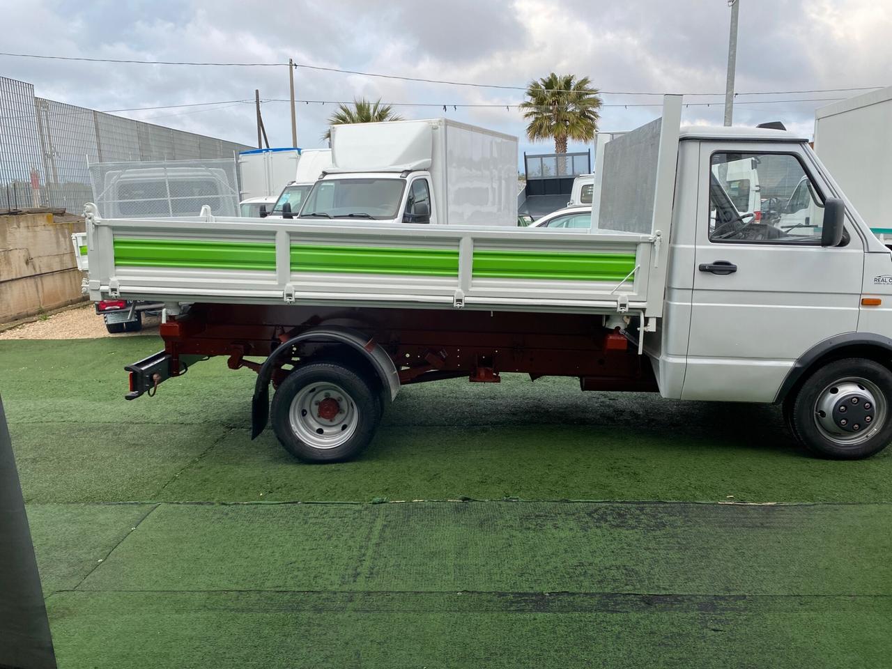 Iveco Daily 35-12 Ribaltabile Trilaterale