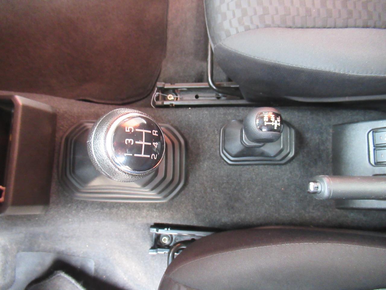 Suzuki Jimny 1.5 5MT Top