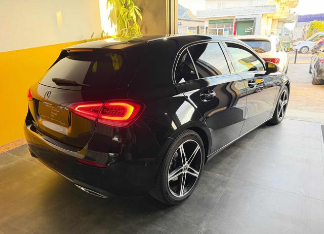 MERCEDES-BENZ A 200 d Auto Sport Night Edition KmCertif.
