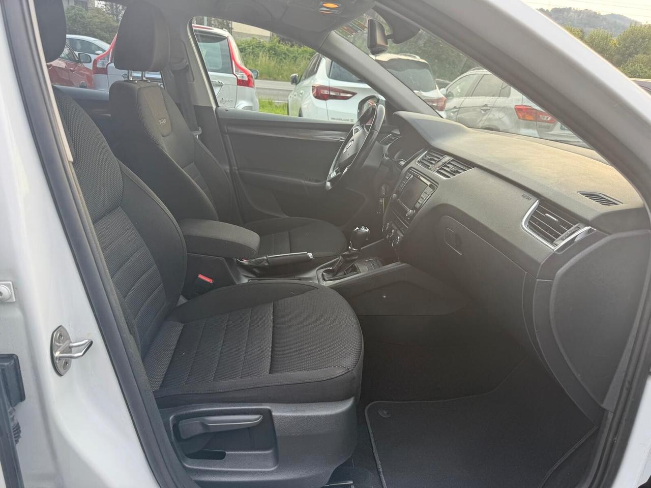 Skoda Octavia 2.0 TDI CR 180 CV 4x4 DSG Wagon Scout