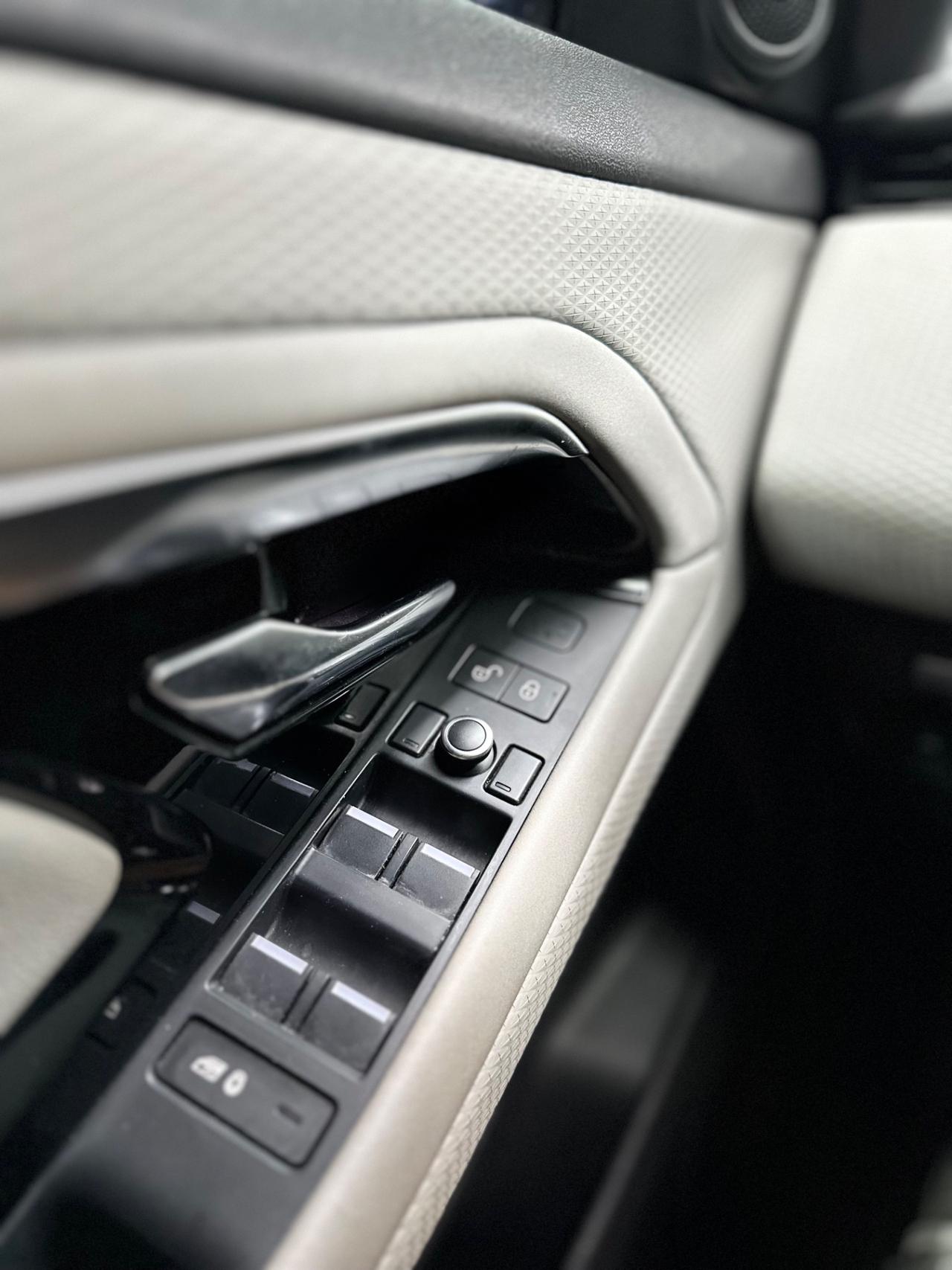 Land Rover Evoque 2.0D I4-L.Flw 150CV AWD Aut R-Dynamic HSE