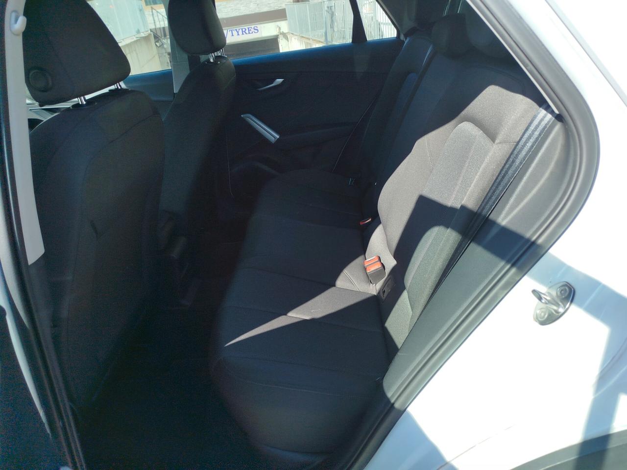 Audi Q2 35 TDI quattro S tronic Business