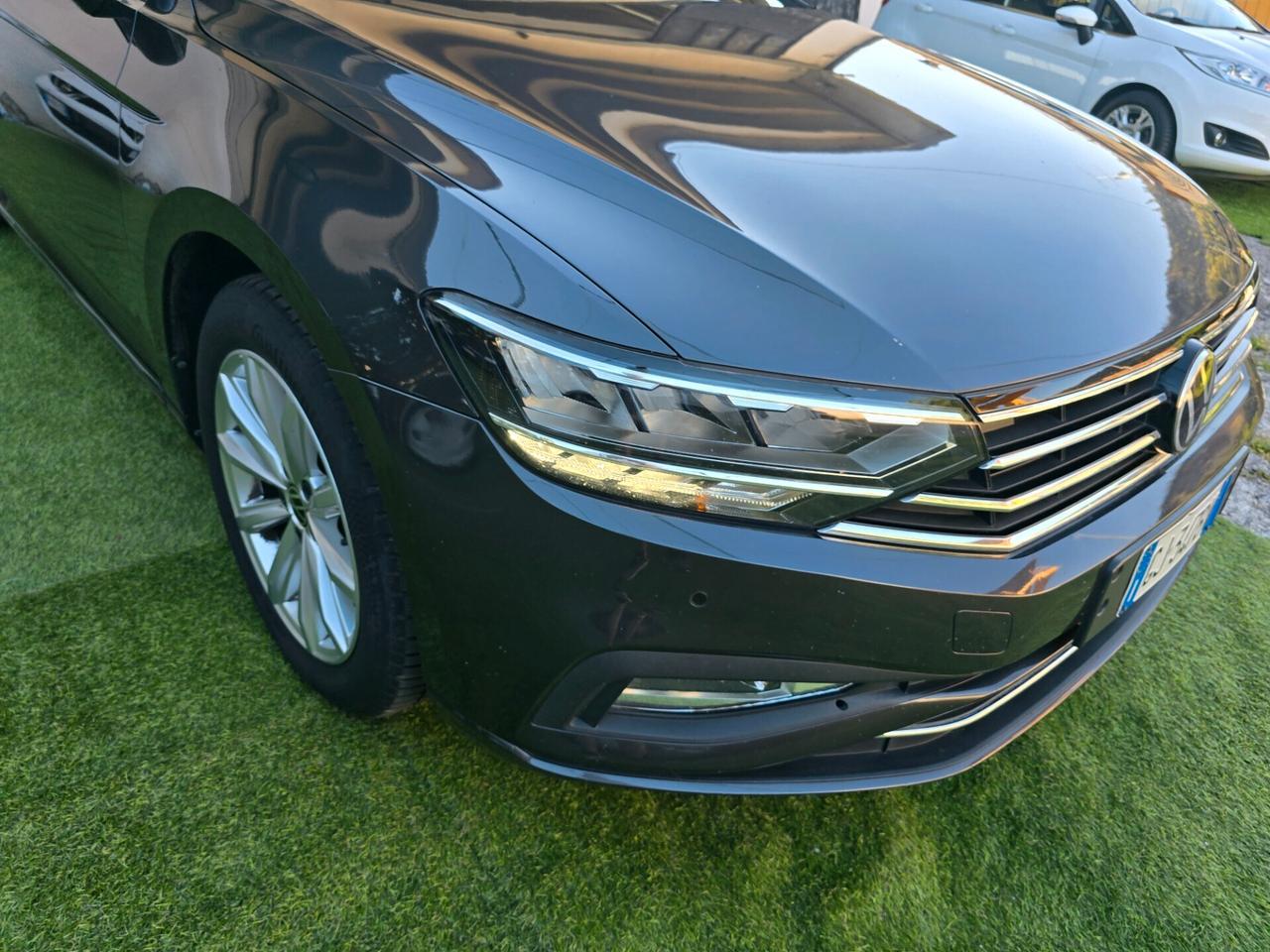 VW Passat Variant 2.0 TDI 150CV -2022