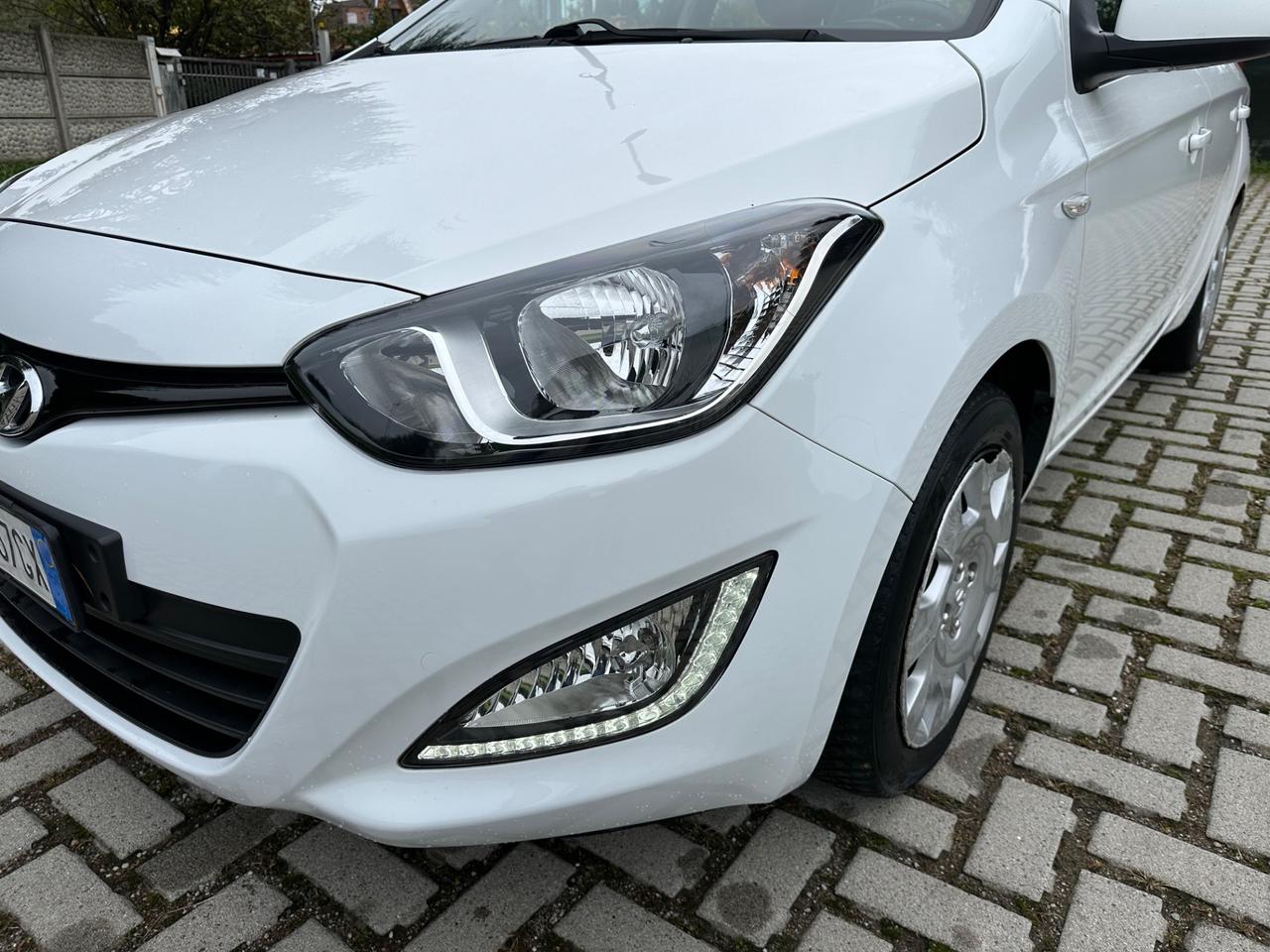 Hyundai i20 1.2 5p. Econext Sound Edition