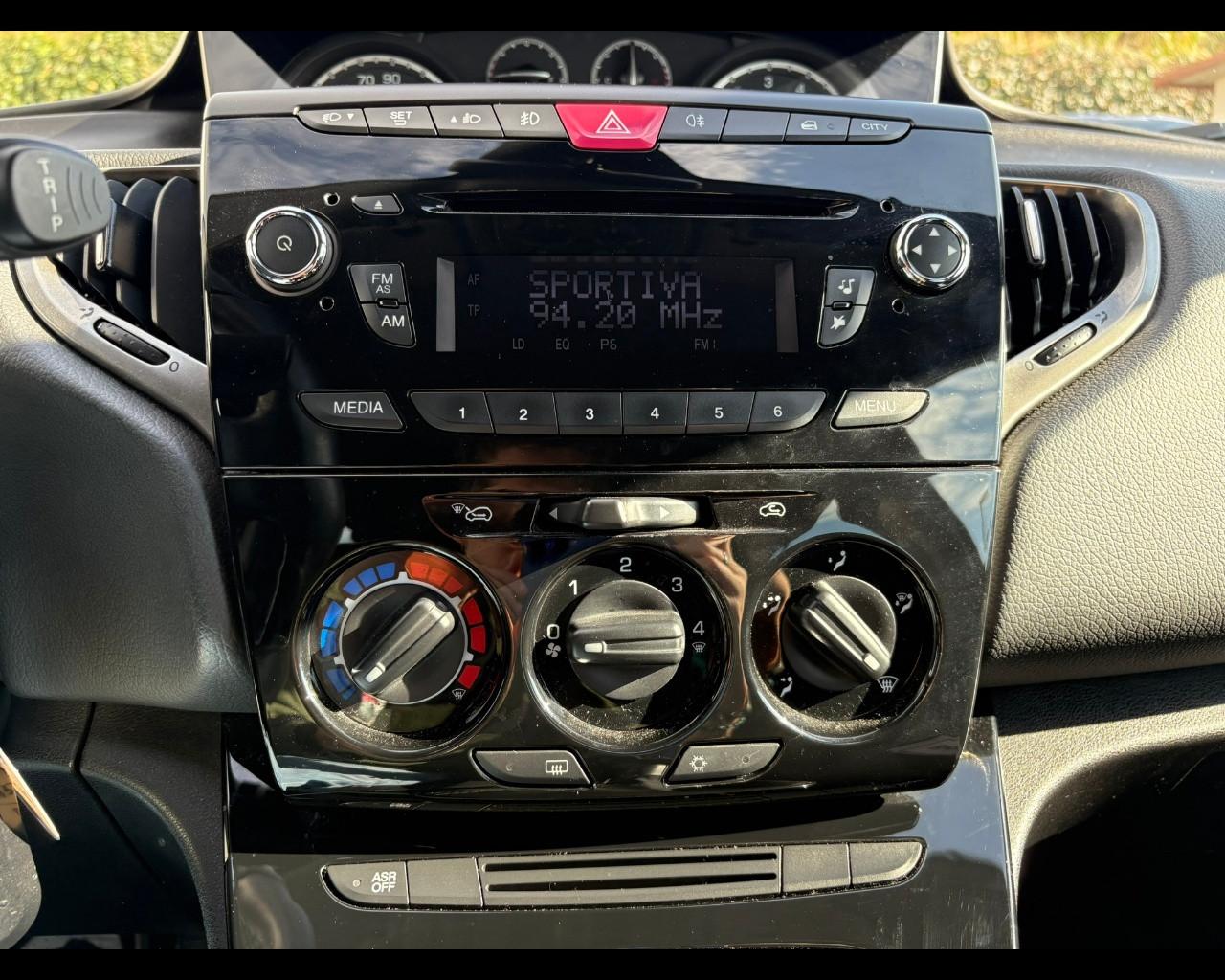 LANCIA Ypsilon 3ª serie - Ypsilon 1.2 69 CV 5 porte 30th Anniversary