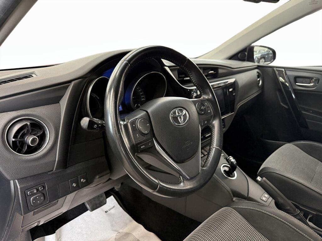 Toyota Auris Touring Sports 1.8 Hybrid Lounge CVT