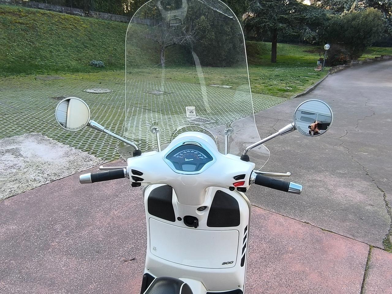 Piaggio Vespa 300 GTS hpe SUPER ABS