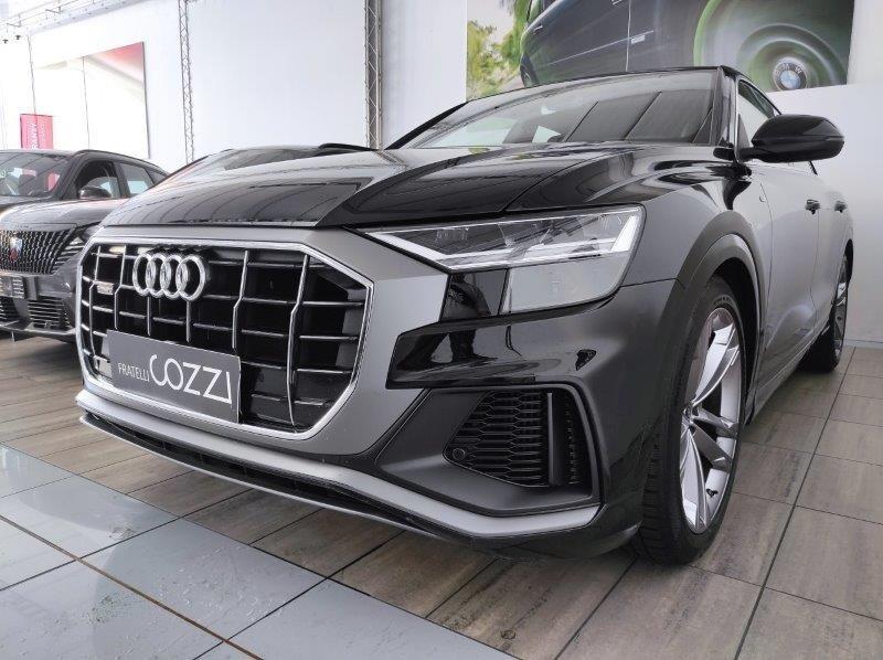 AUDI Q8 - Q8 55 TFSI quattro tiptronic Sport
