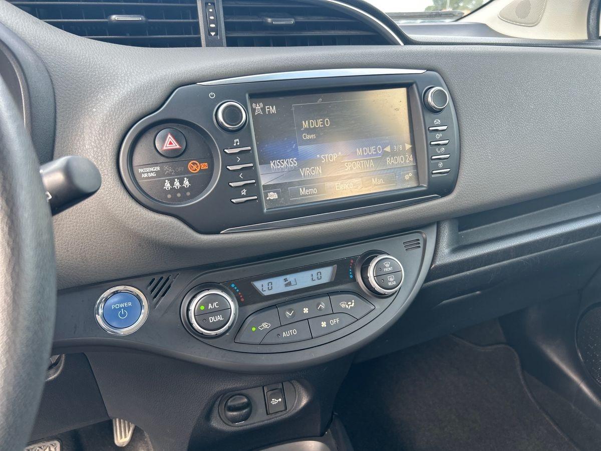 TOYOTA Yaris 3ª serie - Yaris 1.5 Hybrid 5 porte Active
