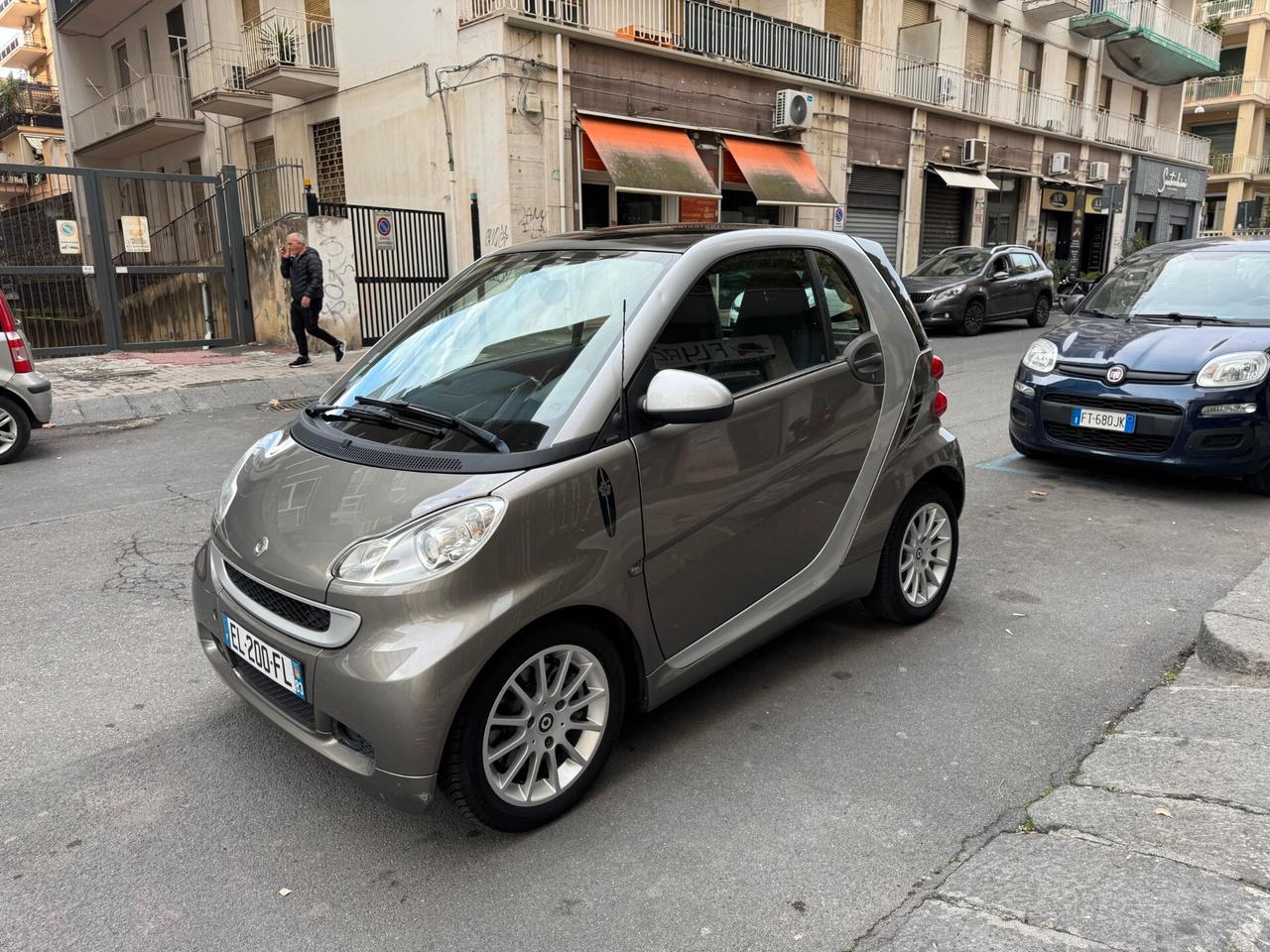 Smart ForTwo 1000 52 kW MHD coupé passion