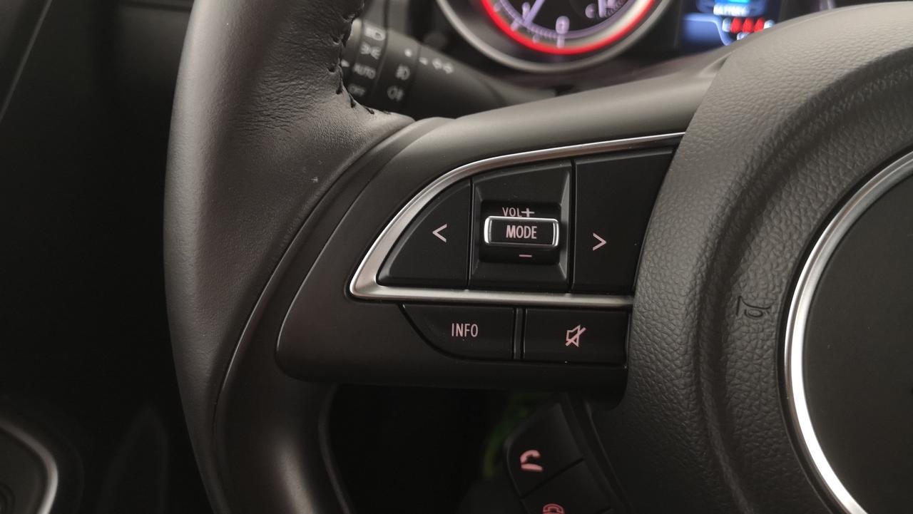 SUZUKI Swift VI 2020 - Swift 1.2h Top 2wd