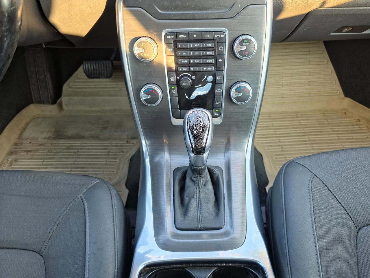 Volvo XC 70 XC70 D4 Geartronic Summum CV-181 E5B Automatica 2014