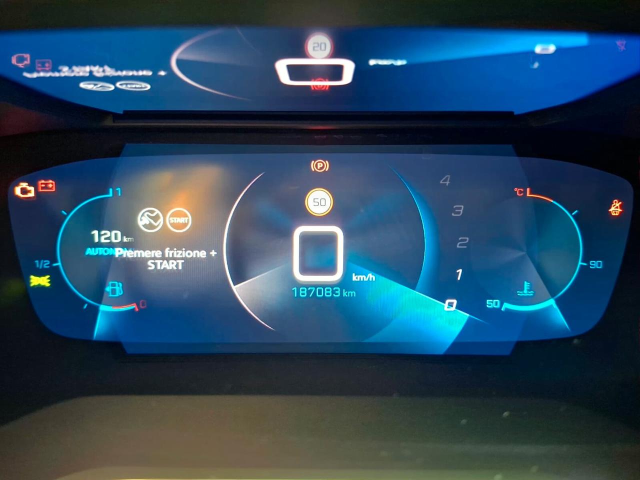 Peugeot 2008 1.5 BlueHDi 100cv Allure Navi Pack 2020