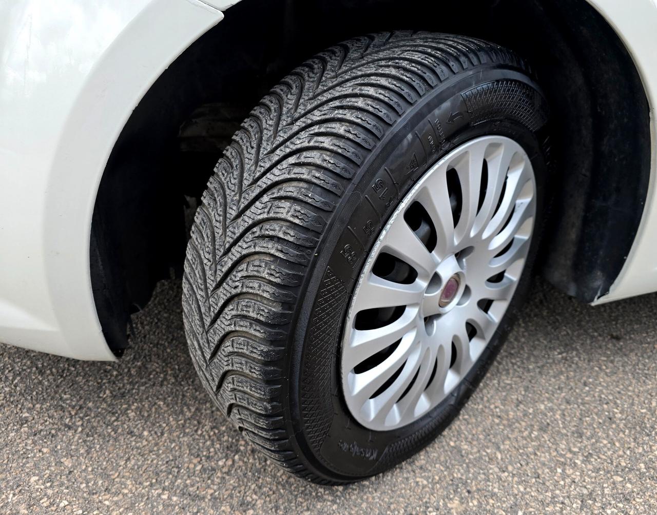 FIAT PUNTO EASY 1.3 M-JET 75CV 2014 NUOVISSIMA