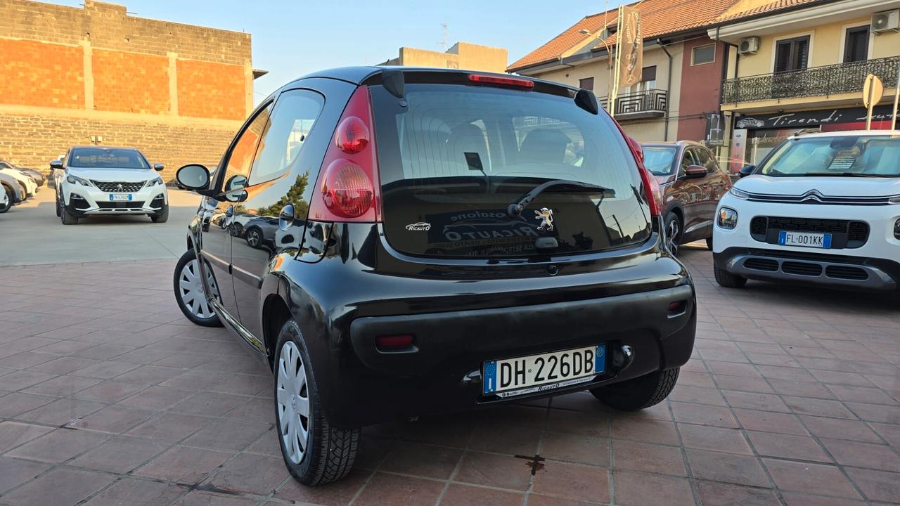 Peugeot 107 1.0 68CV 5p. Plaisir