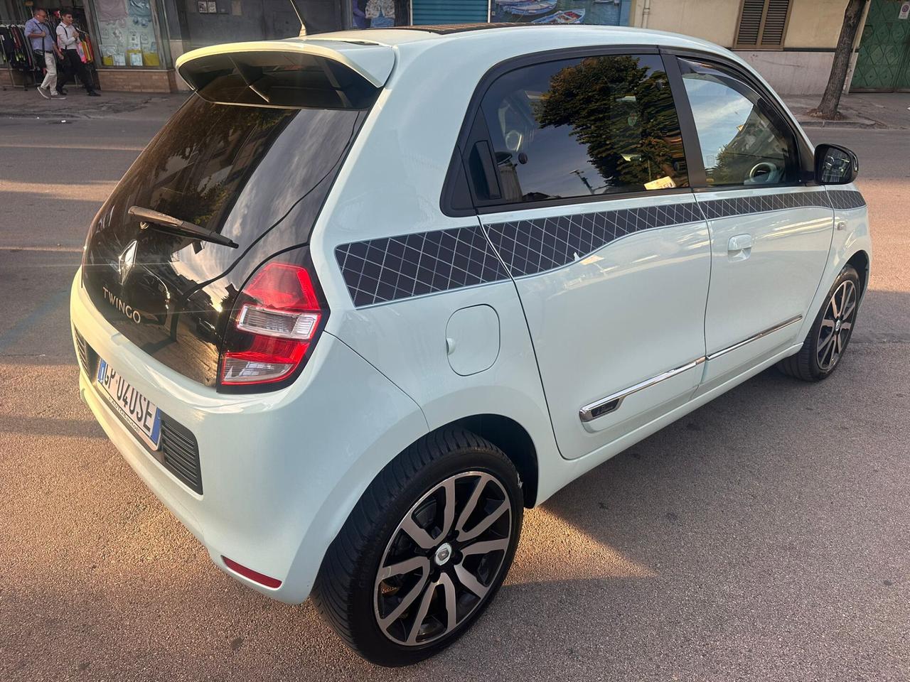 Renault Twingo SCe Stop&Start La Parisienne