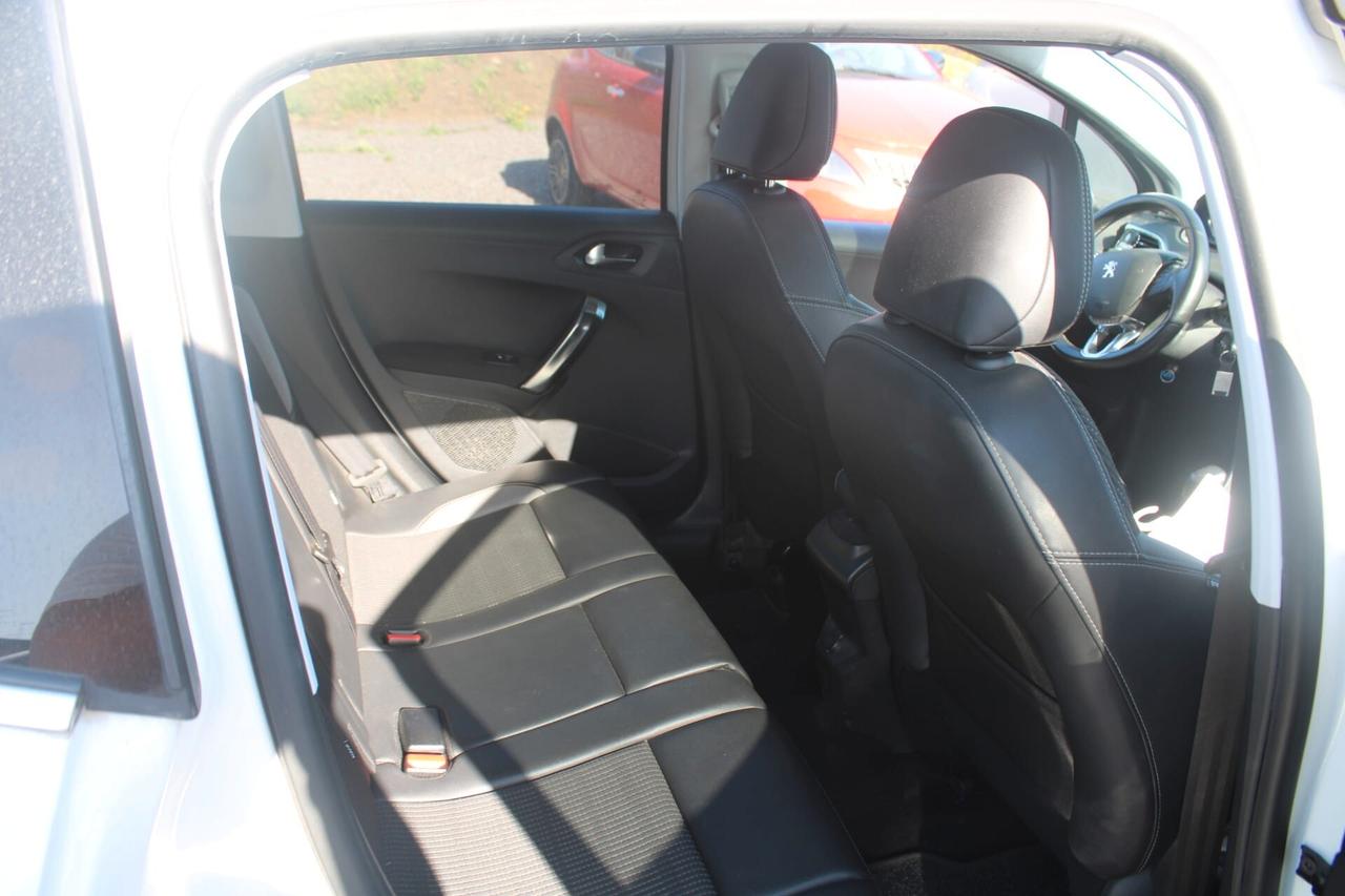 Peugeot 2008 1.6 e-HDi 92 CV Stop&Start Allure